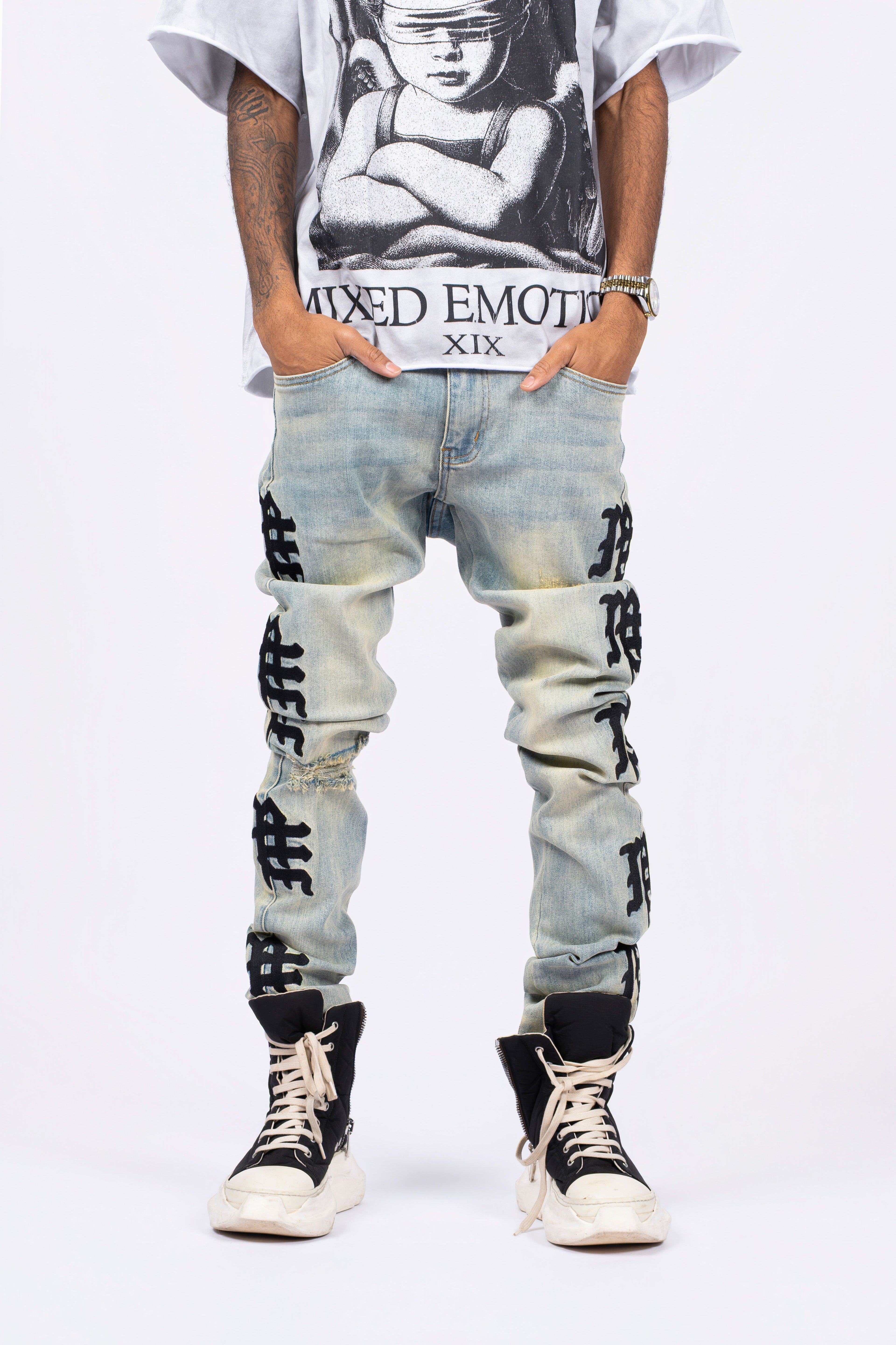 MIXED EMOTION Gothic Letter Distressed Skinny Jeans