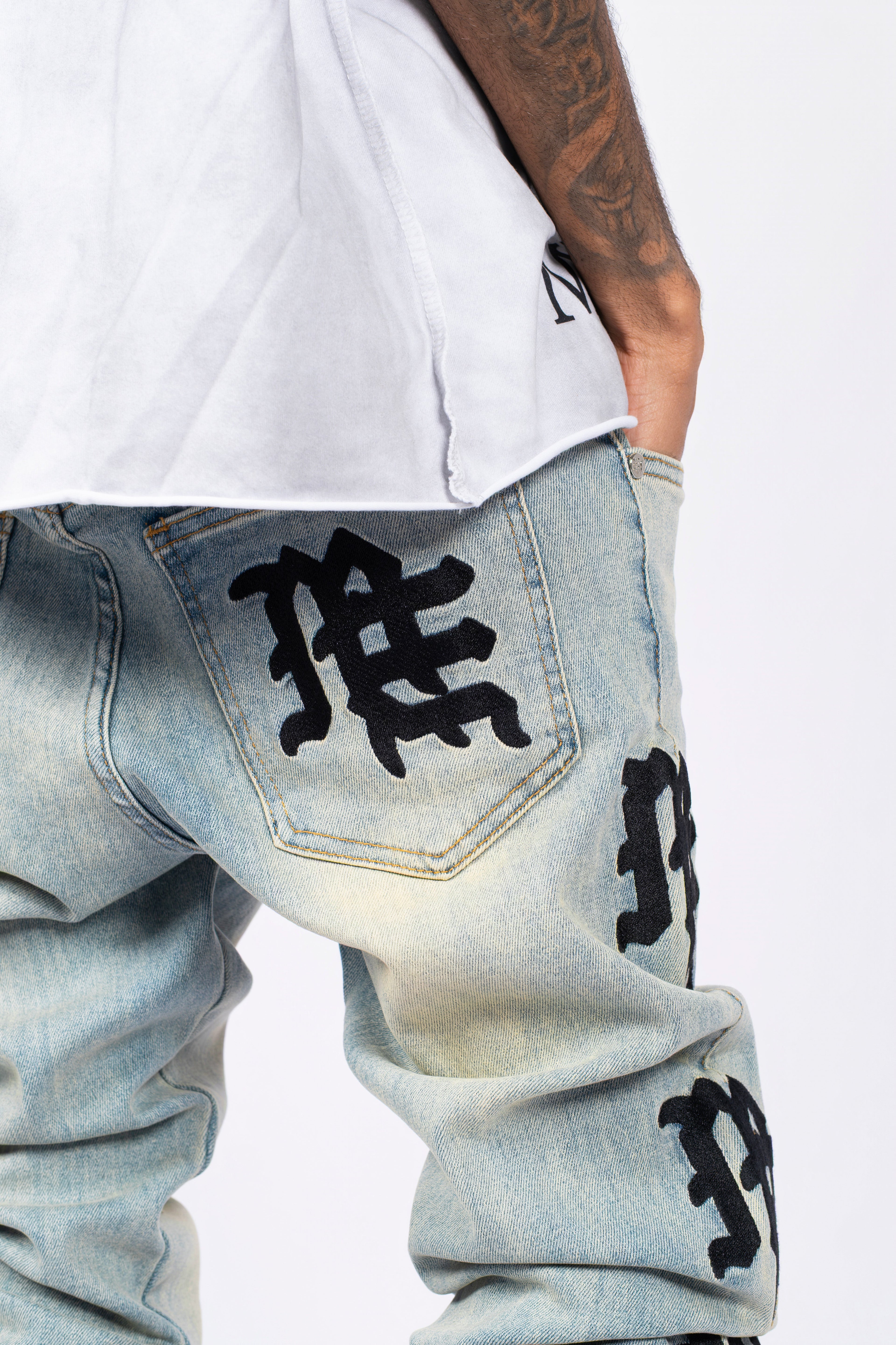 MIXED EMOTION Gothic Letter Distressed Skinny Jeans