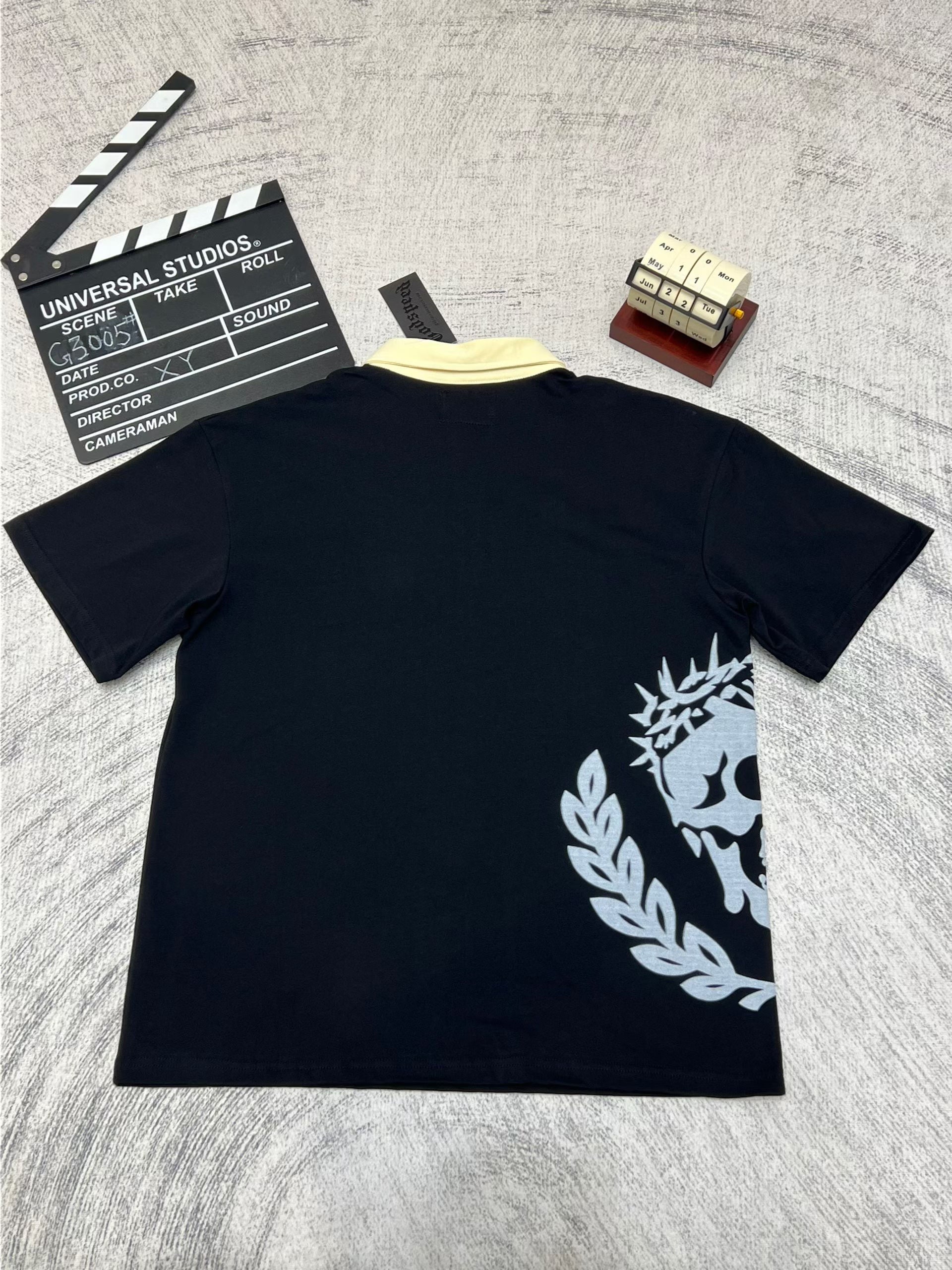 Godspeed Skull‑Laurel Contrast Collar Polo Shirt