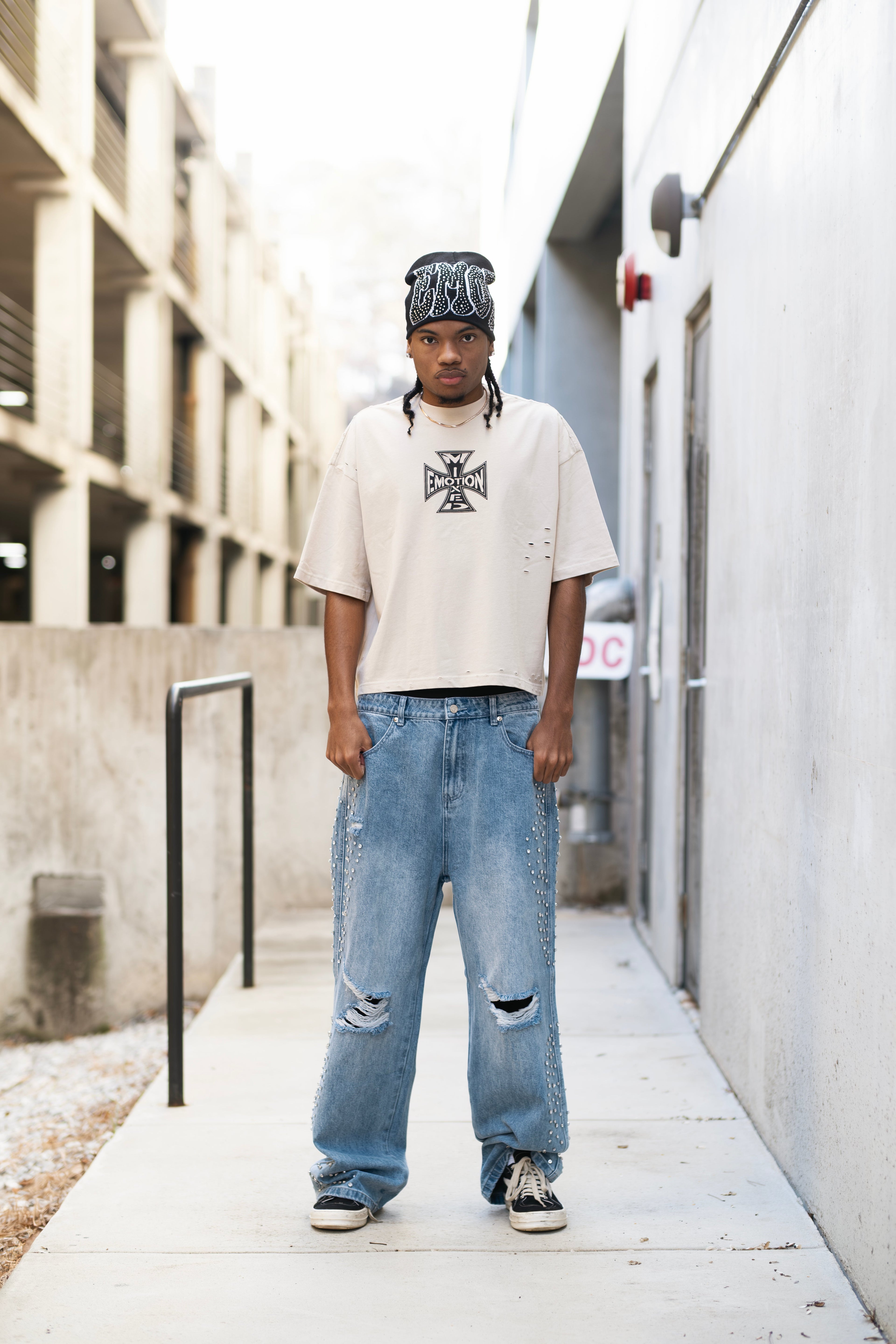 MIXED EMOTION Distressed Rivet Wide‑Leg Jeans